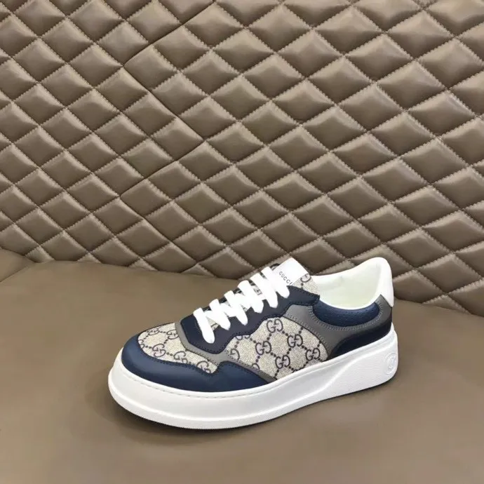 P380 new men's shoes GUCCI [Lightning] latest shoes are shipped. Original quality, fashionable, made of special materials, sheepskin lining, brand new packaging. The foot feels super comfortable and the workmanship is impeccable. Size: 38-45